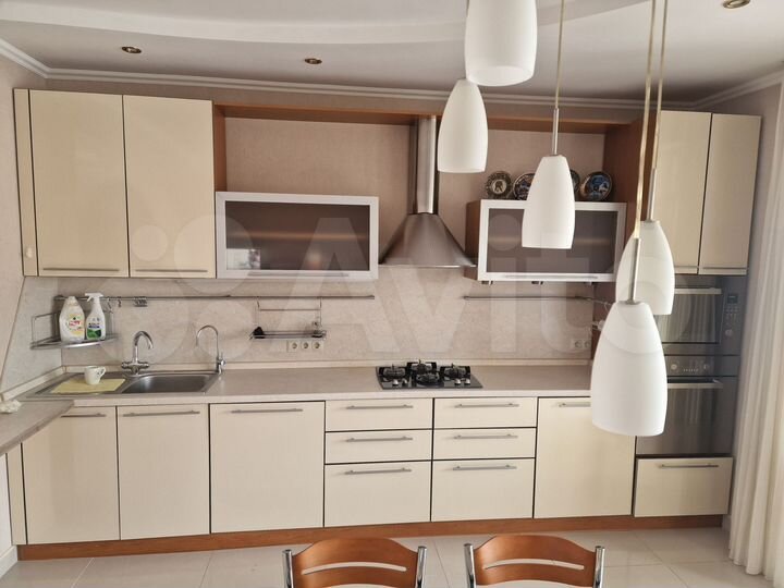 3-к. квартира, 120 м², 4/5 эт.