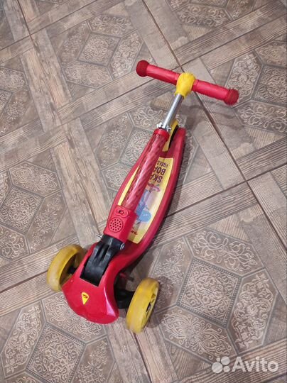 Самокат детский трехколесный светящимися колесами