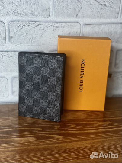 Обложка на паспорт L O U I S V U I T T O N