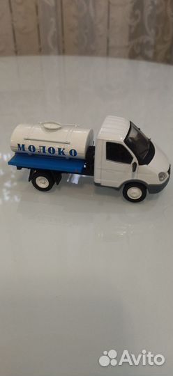 Модель автомобиля газель молоковоз в 43 масштабе