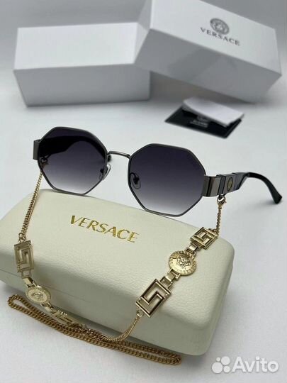 Солнцезащитные очки женские versace