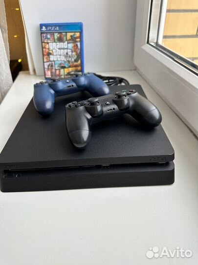 Игровая приставка ps4
