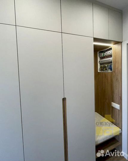 Угловой шкаф