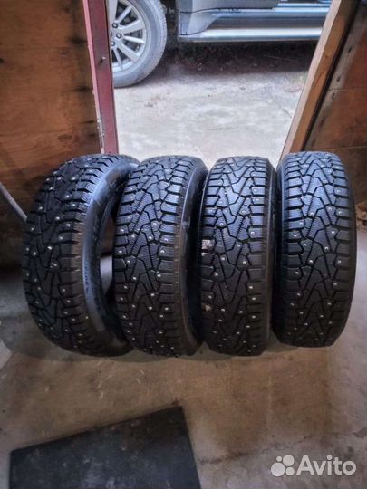 Pirelli P Zero Winter 185/65 R15 92T
