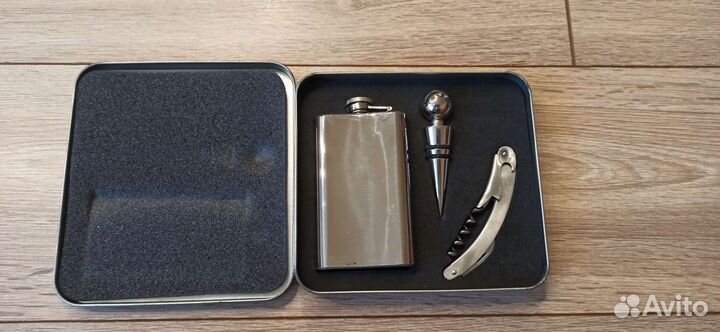 Фляжка подарочная