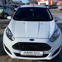 Ford Fiesta 1.6 MT, 2015, 127 500 км, с пробегом, цена 910 000 руб.