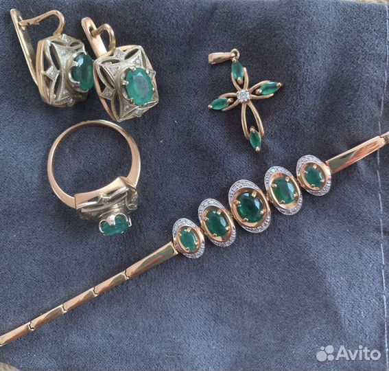 Серьги и кольцо.бриллианты,изумруды