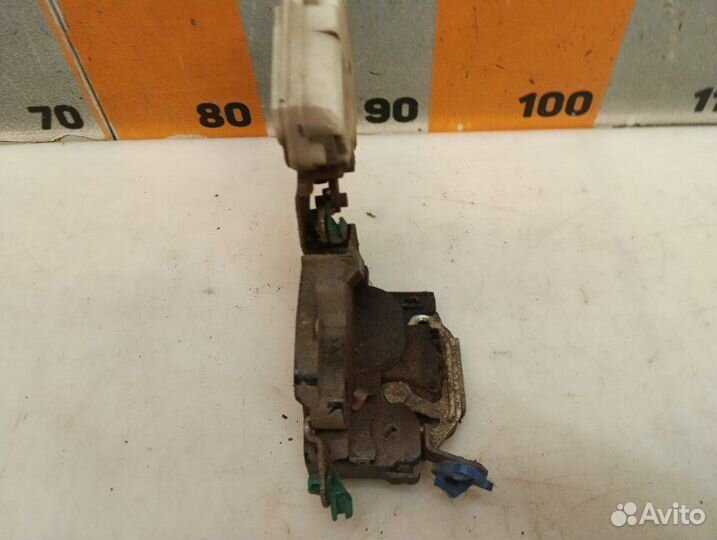Замок двери передней правой Nissan Almera N16 1.8