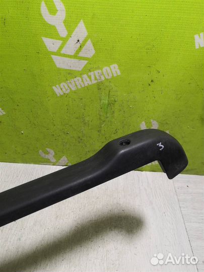 Накладка (кузов внутри) Шкода Октавия А4