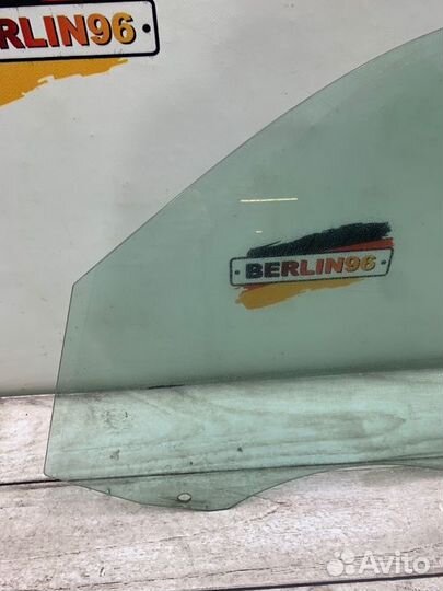 Стекло двери переднее левое Bmw X1 E84 N52B30 2012