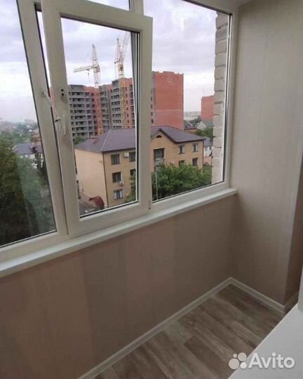 Пластиковые окна на балкон Остекление