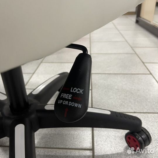 Компьютерное кресло