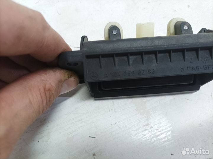 Кнопка крышки багажника Mercedes Benz W204