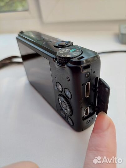 Компактный фотоаппарат Canon S95