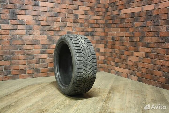 Bridgestone Blizzak Spike-01 225/50 R17