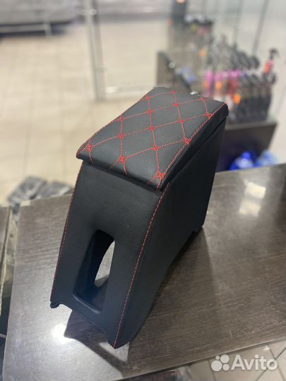 Подлокотник Лада Гранта фл, Калина 2, Форд Фьюжн