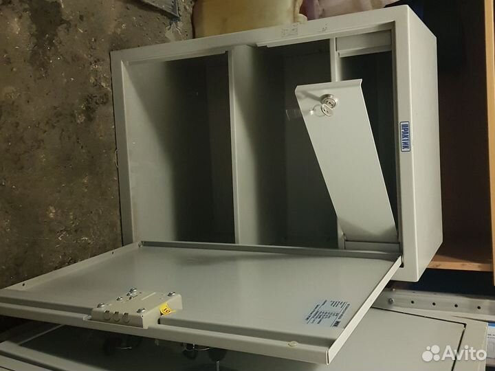 Металлический шкаф Aiko SL T-65