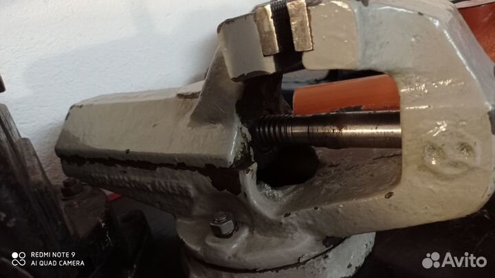 Тиски чугунные СССР