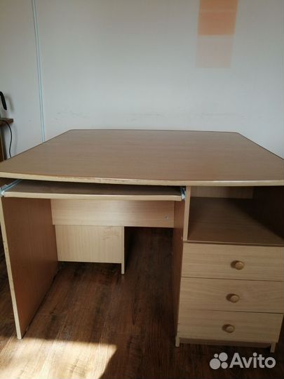 Письменный стол б/у