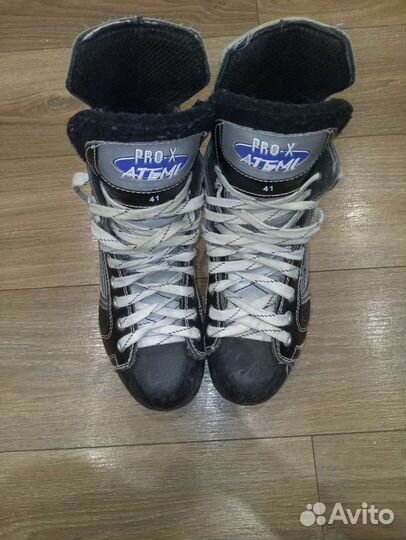 Коньки хоккейные