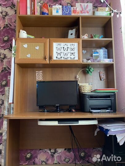 Письменный стол