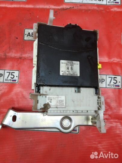 Электронный блок Toyota Aqua NHP10 1nzfxe 2014