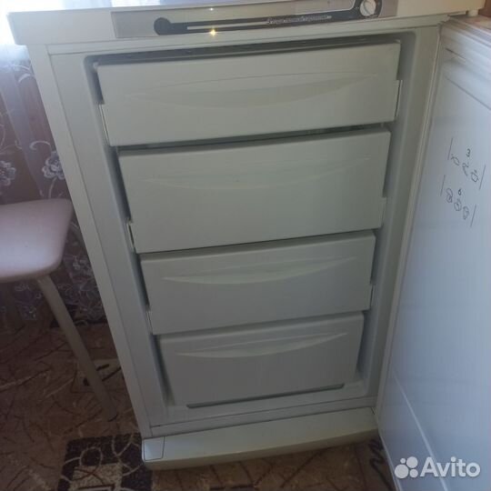 Морозильник indesit