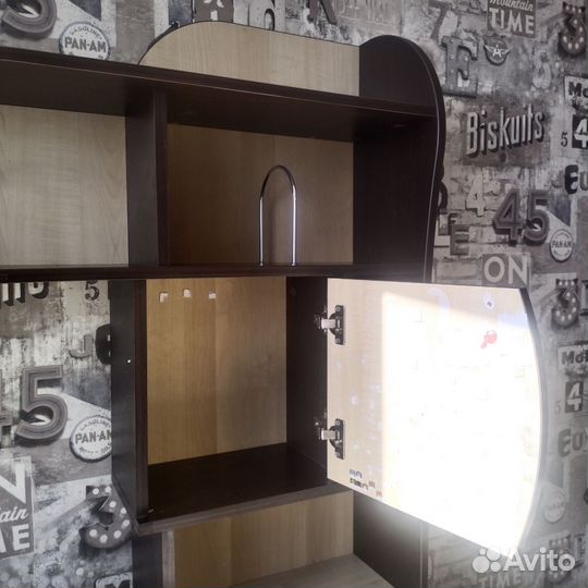 Стол компьютерный