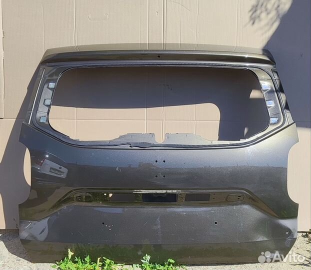 Крышка багажника renault duster 2