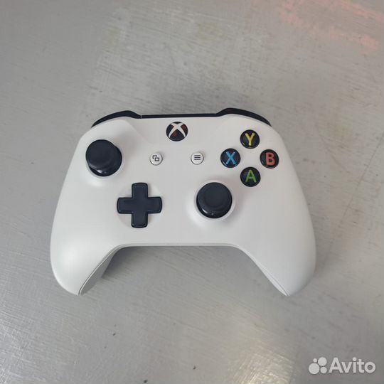 Игровая приставка xbox ONE S 1681 1Тб