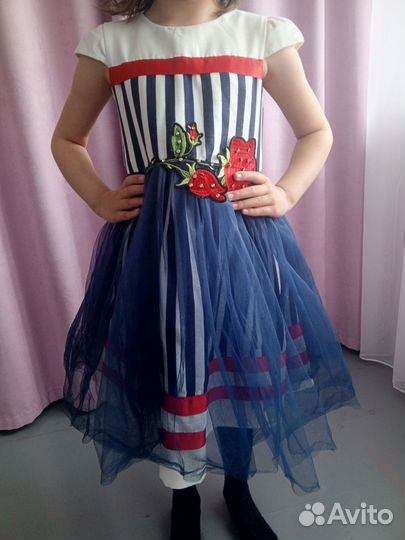 Отдам платье 5-7 лет
