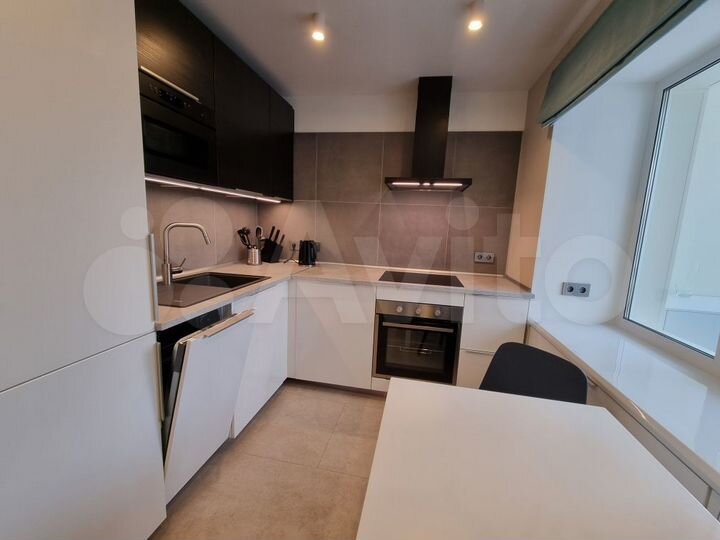 2-к. квартира, 52 м², 3/14 эт.