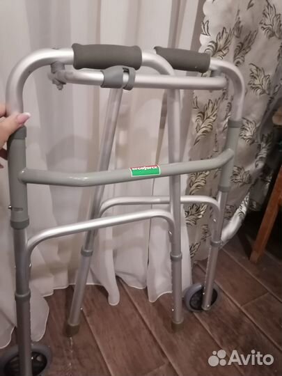 Ходунки для инвалидов и пожилых