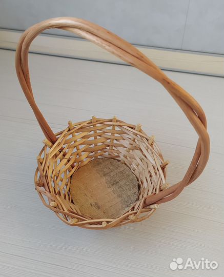 Корзина плетеная