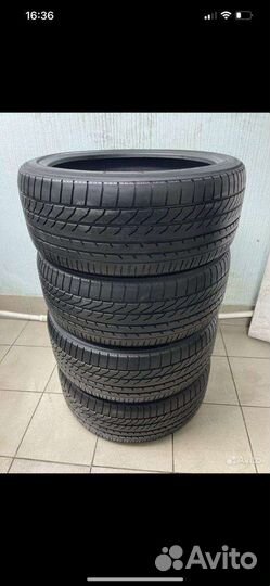 Yokohama BluEarth RV-02 245/40 R20 99W