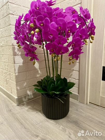 Орхидея искусственная в горшке