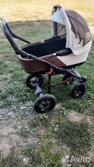 Прогулочная коляска 2 в 1