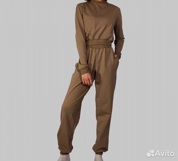 Спортивный костюм женский