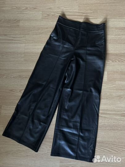 Кожаные штаны zara 36