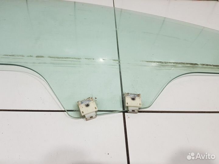 Стекло двери переднее правое (Faw Besturn X80)