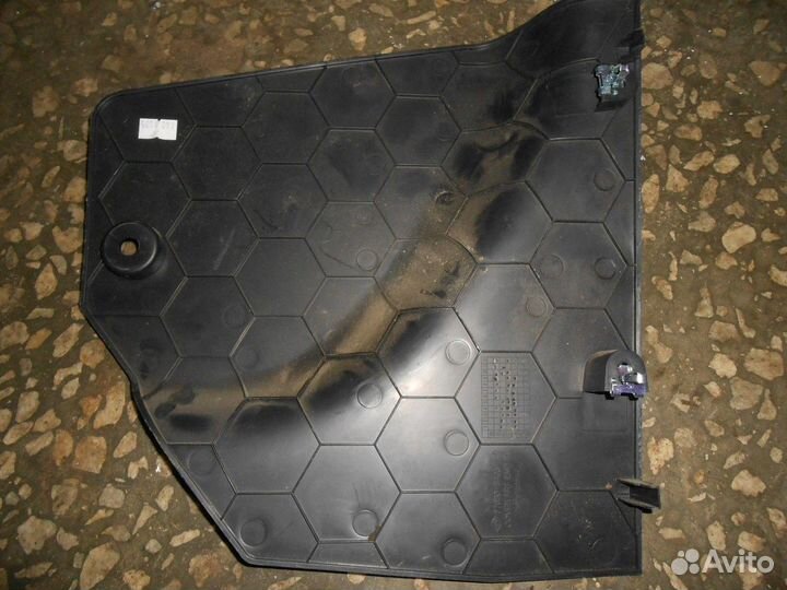 Обшивка центрально консоли (SsangYong Actyon)