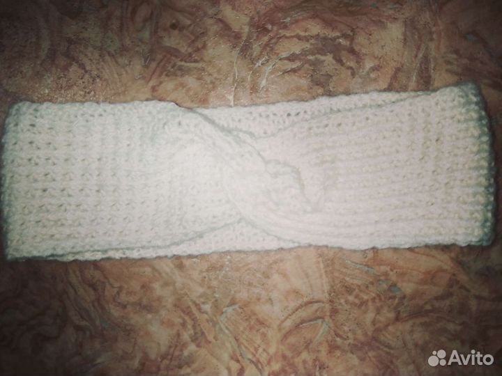 Повязка на голову вязаная