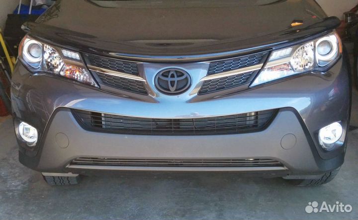 Дефлектор капота Toyota RAV4 Тойота Рав 4