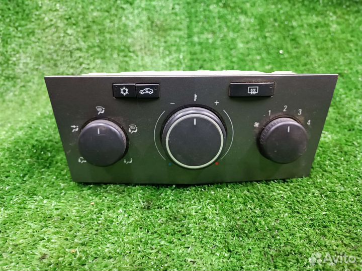 Блок управления печкой Опель Астра Н