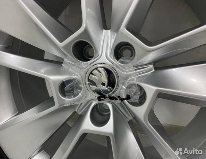 Новые Skoda Kodiaq, Michelin 235/55 R18 (2022)