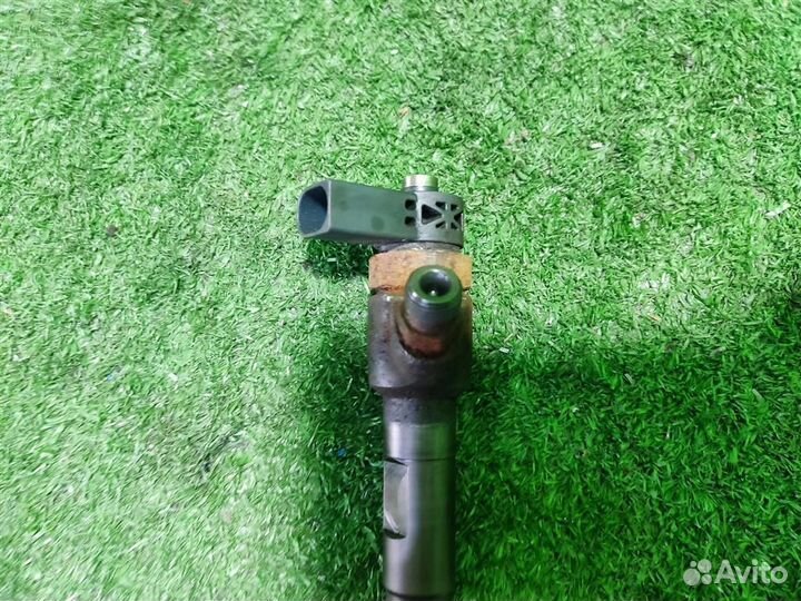 Форсунка топливная volkswagen Caddy 3 2013