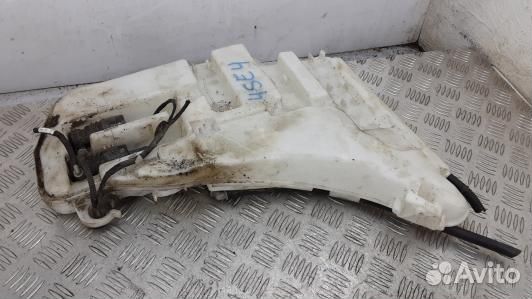 Бачок омывателя BMW 5 F10/F11 (4SE04NL01)
