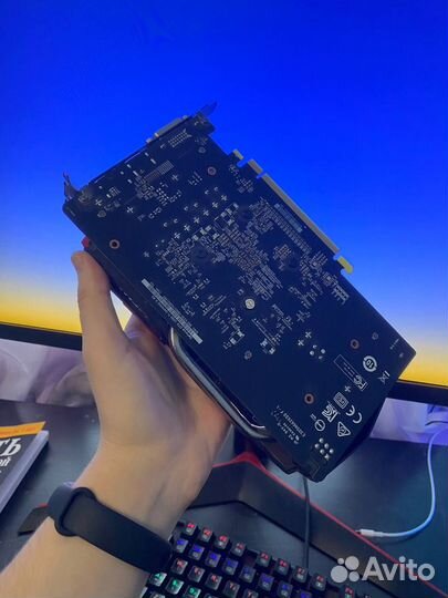 Видеокарта 1050TI