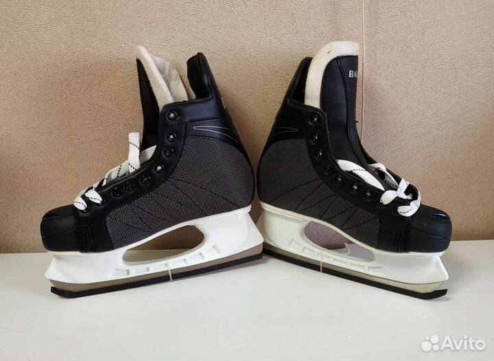 Коньки хоккейные