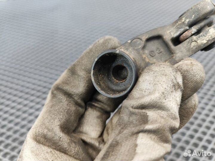 Поводок стеклоочистителя (пара) передний Toyota